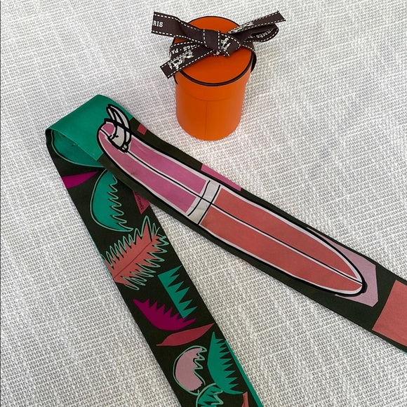 Hermès Green and Pink Twilly Scarf - Picture 4 of 6